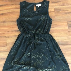 Black and Gold Sleeveless Dress